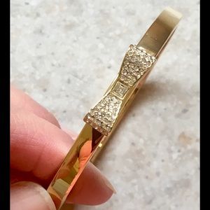 Gorgeous NWOT kate spade sparkling bow bracelet!